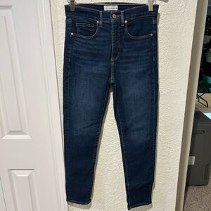 Loft women’s size 2/26 skinny jeans.
